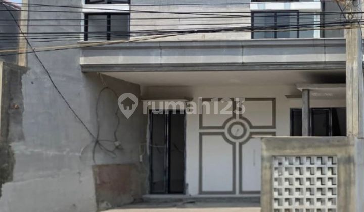 DIJUAL RUMAH HOOK TAMAN PONDOK INDAH WIYUNG I UNIT C 