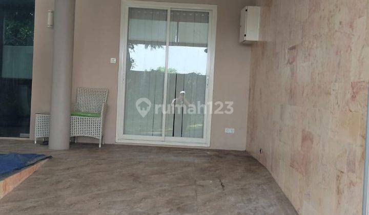 Villa Furnished plus swimming pool disewakan tahunan di Taman Dayu 2