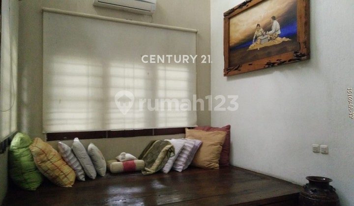 Ready-to-Occupy House for Sale in Anggrek Loka BSD, Hook Position 2