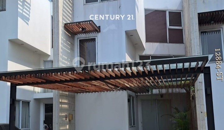 For Sale Ready-to-Live Neat House in Discovery Cluster Bintaro