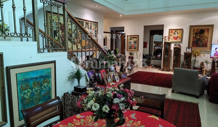 Rumah Luas Asri Suasana Aman Dan Nyaman Ada Swimming Pool 2