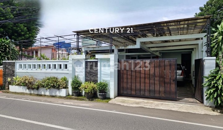 Dijual Rumah Asri dengan Tanah Luas Lokasi di Pasar Minggu