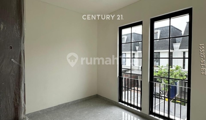 Brand New House for Rent Inside a Good Cluster Near Club House 2