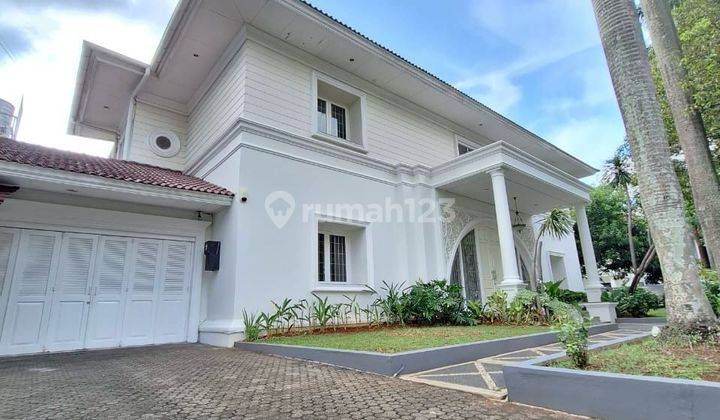 Luxury House posisi hook & jalan utama di pondok indah 1