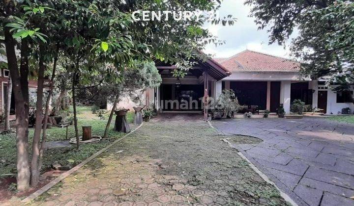 Dijual Rumah Hitung Tanah Lokasi Strategis Di Kebayoran Lama 1