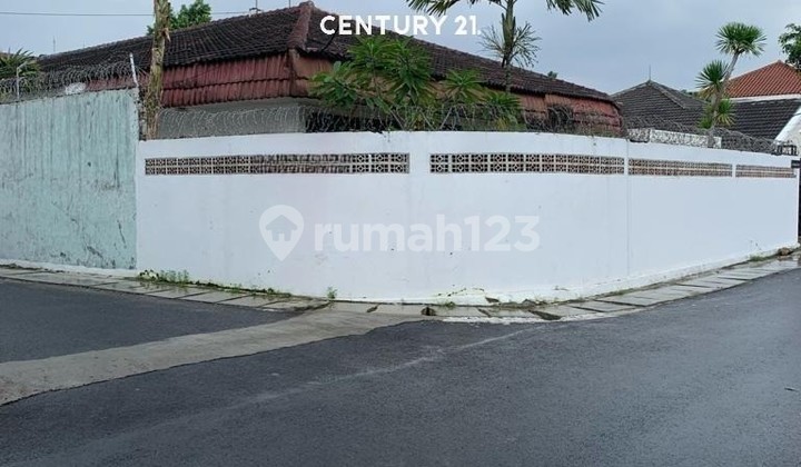 For Sale Land Only Hook House Wide in Bangka South Jakarta