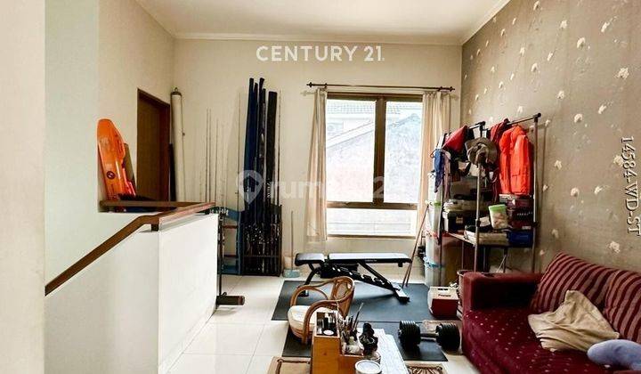 Dijual Rumah Lingkungan Asri Emerald Bintaro Jaya  2