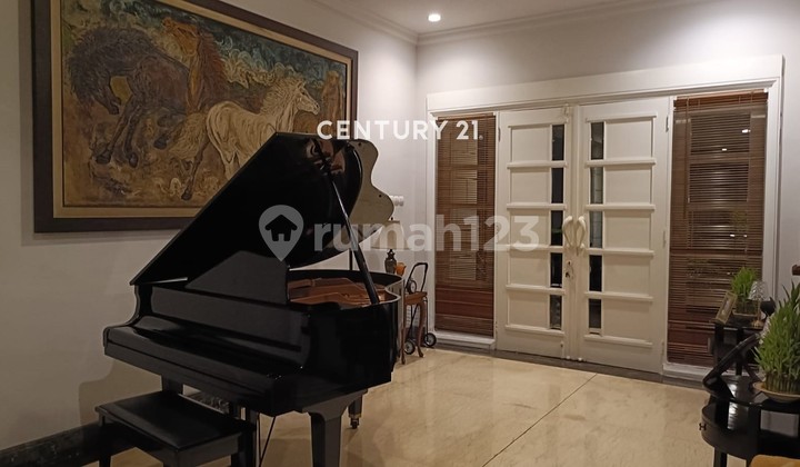 Dijual Rumah Luas Dengan Kolam Renang Di Cluster Bintaro Sektor 8 2