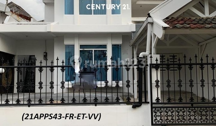 Neat House Ready to Live In Good Air Circulation For Sale in Sector 5