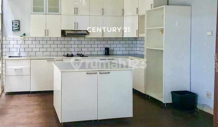 For Sale Ready-to-Occupy House Kebayoran Bintaro Jaya Sector 7 For Sale Ready-to-Occupy House Kebayoran Bintaro Jaya Sector 7