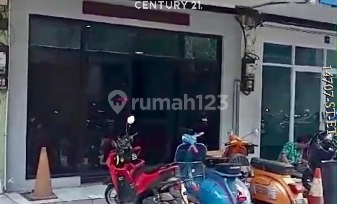 Shop House or Ready-to-Use Commercial Building Suitable for Office or Other Businesses Shop House or Ready-to-Use Commercial Building Suitable for Office or Other Businesses