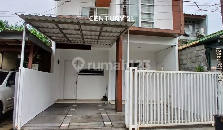 2-Story Ready-to-Occupy House in Graha Bintaro 2-Story Ready-to-Occupy House in Graha Bintaro