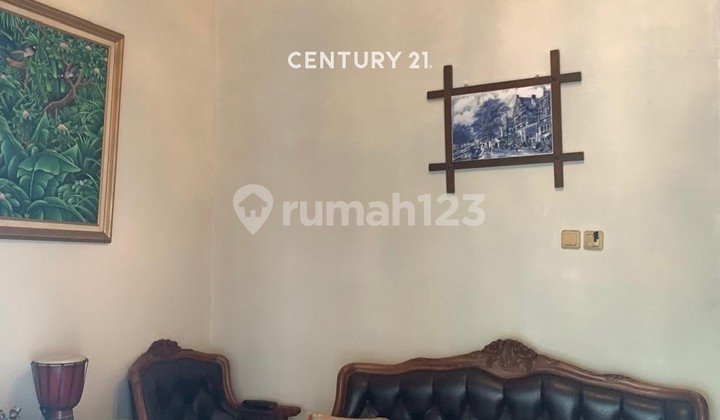 PRICE DROPERTY House Strategic Location Road Row Wide In Sector 3 2