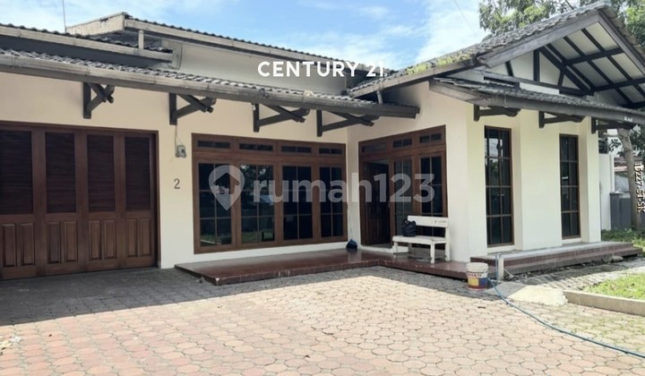 Dijual Rumah Asri Tanah Luas Di Cisitu Dago Bandung Jabar
