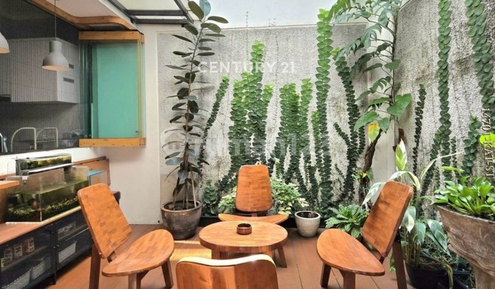 Dijual Rumah Siap Huni  Kondisi Terawat Di Discovery Bintaro