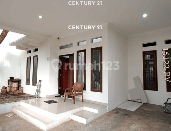 For Sale 2-Story House in West Jakarta Mayor Complex