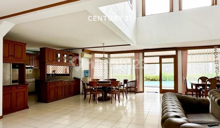 Disewakan Rumah Siap Huni Depan Taman Di Pondok Indah 2