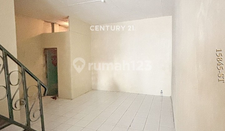 For Sale: Shophouse Below NJOP with Strategic Location in Cipulir 2