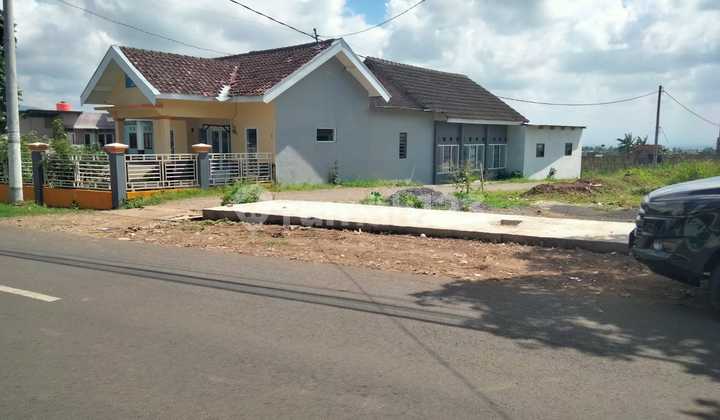 2 Ruko SHM Di Jalan Raya Apel Sumbersekar Dau Malang 2