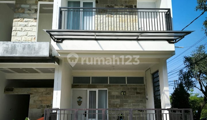 Rumah 2 Lantai Modern Minimalis 1,2 km dari Kampus UB