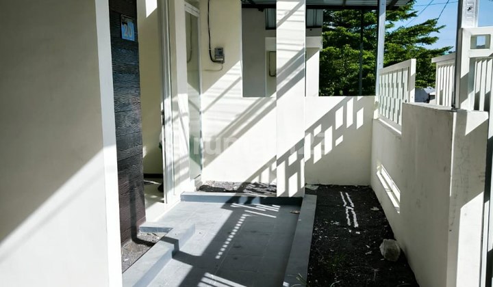 Rumah Baru Modern Minimalis Mezanine Hanya 1,1 km dari Gerbang UB 2