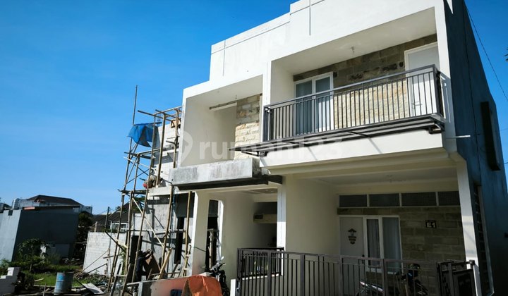Rumah 2 Lantai Modern Minimalis 1,2 km dari Kampus UB
