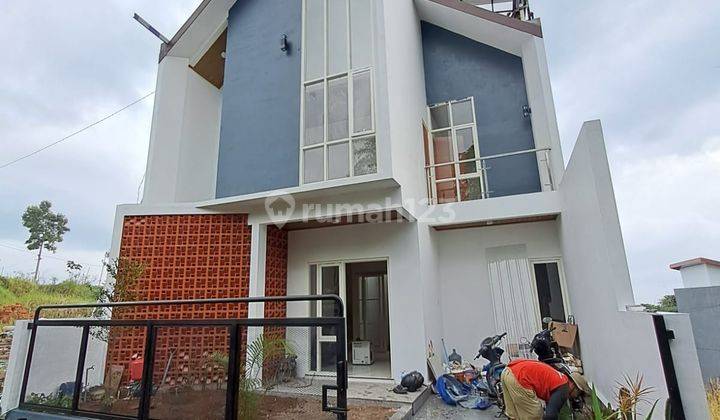 Modern Villa Batu 3 Lantai Siap Huni Full Furnish 1