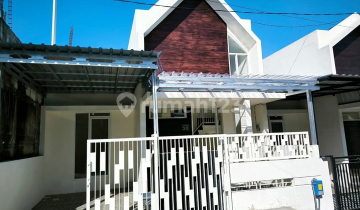 Rumah Baru Modern Minimalis Mezanine Hanya 1,1 km dari Gerbang UB 1