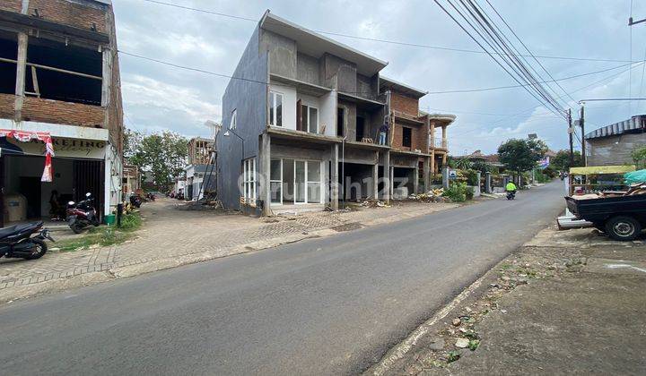 Ruko Ready Stock Poros Jl Raya di Joyoagung Merjosari Malang 4