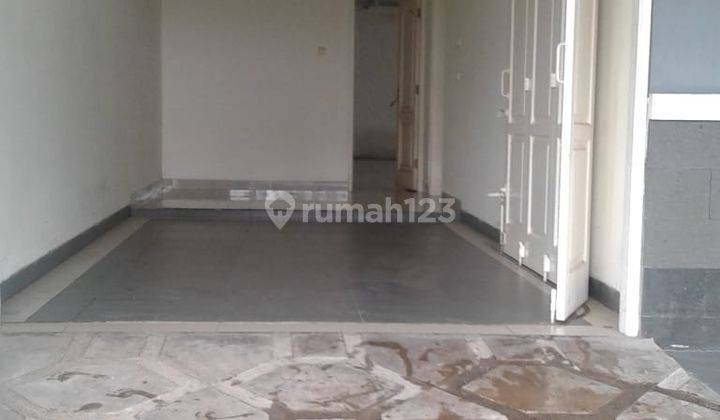 24. Legenda Wisata boulevard bersih, siap huni 11