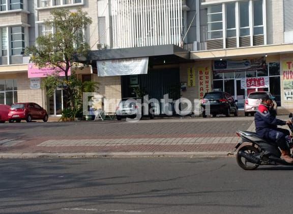 Mega Boulevard Shop House in Harapan Indah 2 City and Boarding Houses with 248 Square Meters of Land, 3.5 Floors in Bekasi City. Mega Boulevard Shop House in Harapan Indah 2 City and Boarding Houses with 248 Square Meters of Land, 3.5 Floors in Bekasi City.