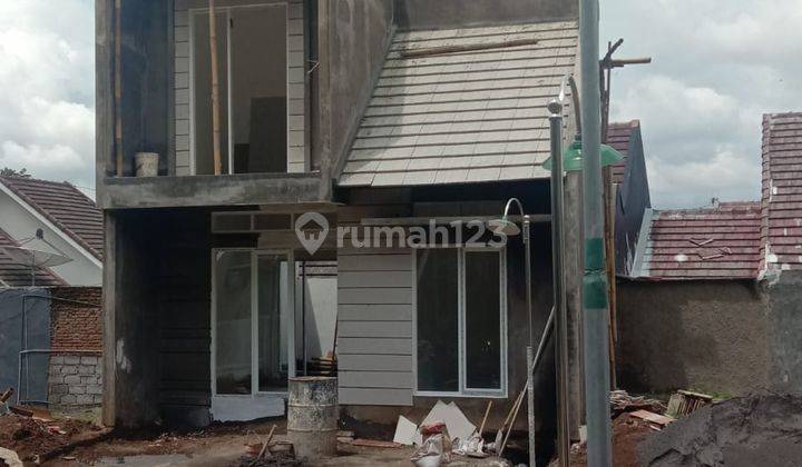 Rumah Baru Furnished SHM di Jl. Kh Malik, Malang 8