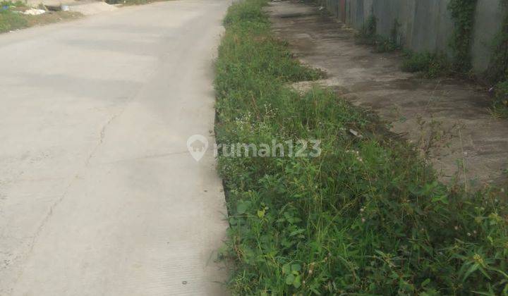 Di Jual Tanah Di Samarinda Jalan Perjuangan.Luas Tanah 18.000M2.Lebar  100 dan Panjang 180.Harga 1,Jt Per Meter. 2