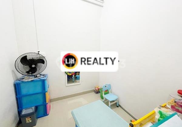 3-Story Shop House in Downtown Baloi Block 4 2