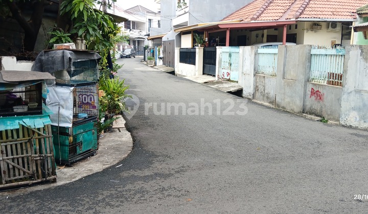 House for Sale with Land Measurement in Tomang Rawa Kepa, West Jakarta 2