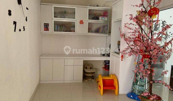 Rumah hoek 2 lantai di citra garden 3 Kalideres jakarta barat 2