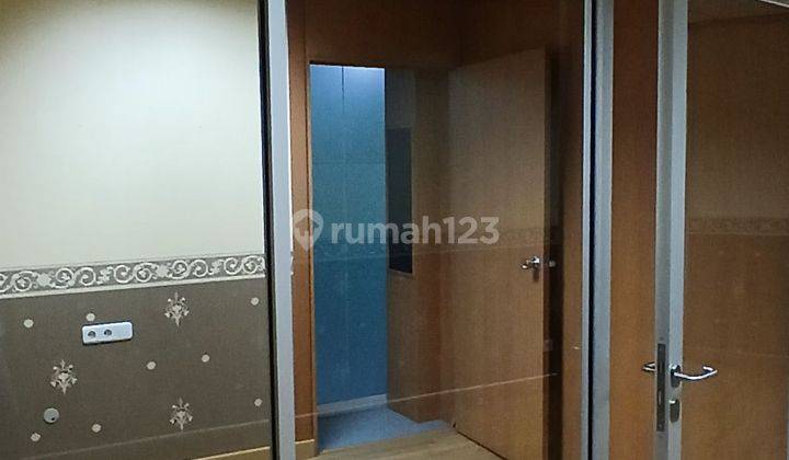 Disewakan Ruang kantor di Tomang Raya 2