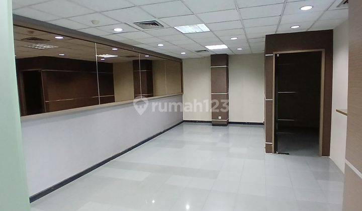 Disewakan ruangan kantor/office space for rent di Tomang Raya 1