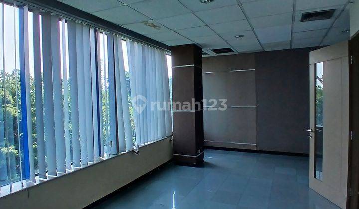 Disewakan ruangan kantor/office space for rent di Tomang Raya 2