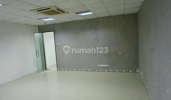 Disewakan ruang kantor/ office space for rent di Tomang Raya 1