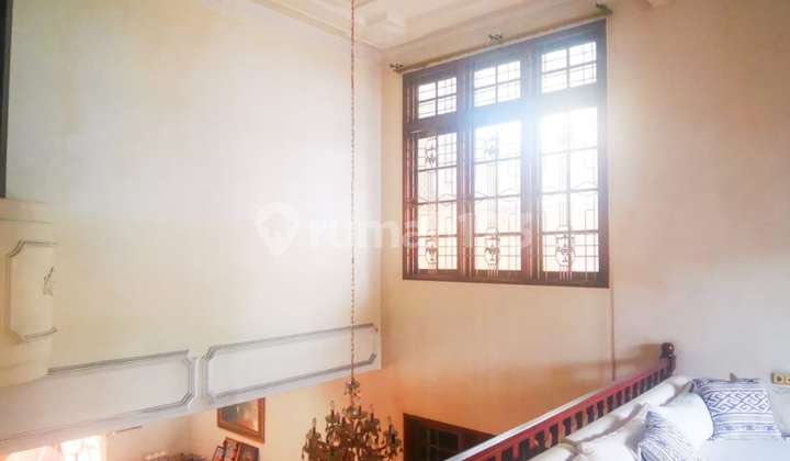 For Sale 2-Story House in Tomang Palmerah, West Jakarta