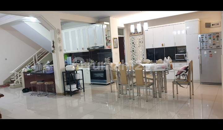 For Sale Fast Shop House on Mainroad Setiabudi Bandung City West Java 2