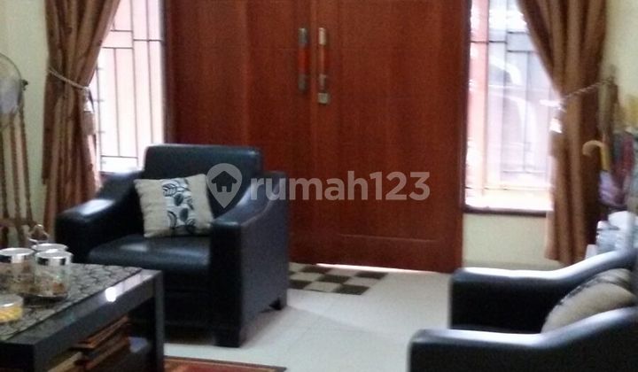 Dijual Rumah di sekitar Bintaro, Jakarta Selatan dekat Tol Tanah Kusir 2