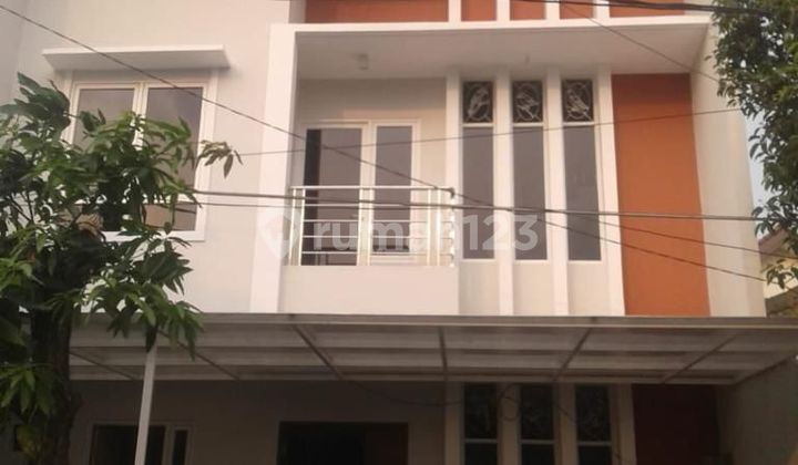 Dijual Rumah Kost Daerah Bintaro Kondisi Kost Masih Terisi Dijual Rumah Kost Daerah Bintaro Kondisi Kost Masih Terisi