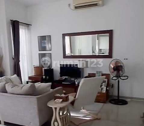 Dijual Rumah Ada Rooftop Dekat Akses ke Lebak Bulus