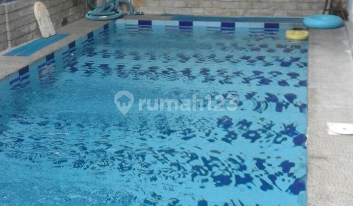For sale house with swimming pool in Villa Gunung Lestari Tangsel.