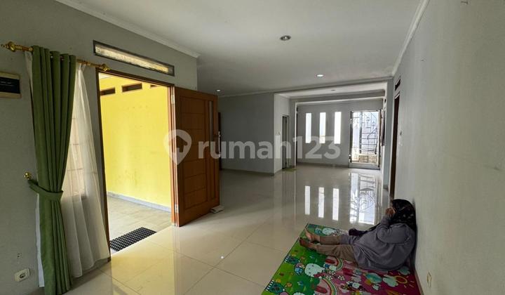 For Rent House in Sector 5 Bintaro Jaya, South Tangerang 2
