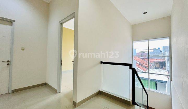 Rumah Brand New 2 Lantai Di Tebet Timur, Akses Mudah 2