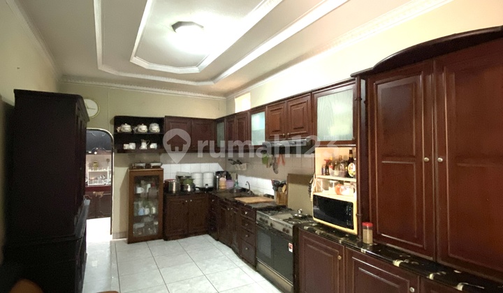 Tebet Timur Raya, 2-Storey House Land Area 610 M2, Strategic Location 13