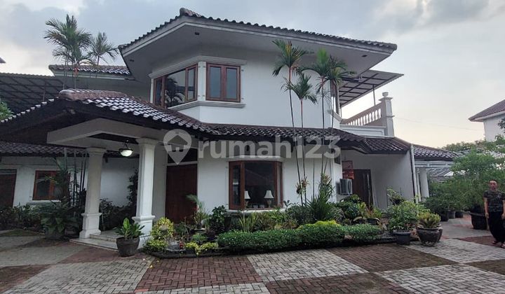 Rumah di Area Komersial Di Jalan Raya Dekat Cilandak Kko, Harga Njop, Lebar Depan 50 Mtr